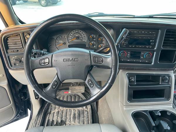 2006 GMC Sierra SLT / Low Miles / Heated Leather Seats / Sunroof -... for sale in Anchorage, AK – photo 11