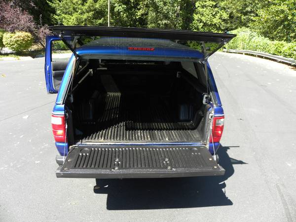 2004 FORD RANGER XLT CANOPY 5-SPEED .... LOW MILES ....GAS SAVER ... for sale in Kirkland, WA – photo 13