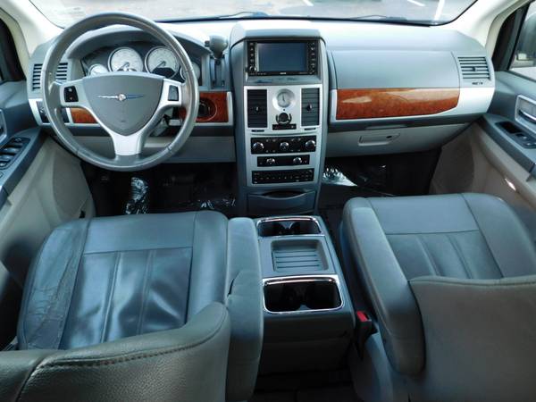 2008 CHRYSLER TOWN & COUNTRY TOURING V6 AUTO LOADED $3995 - cars &... for sale in Rush City, MN – photo 7