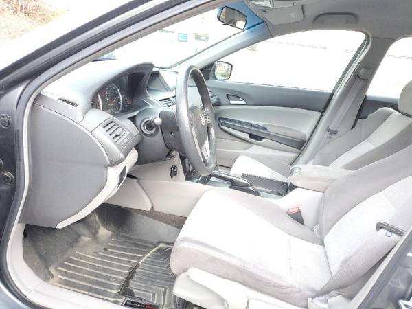 2009 Honda Accord 160k miles NEEDS NOTHING! - cars & trucks - by... for sale in Bloomfield, CT – photo 17