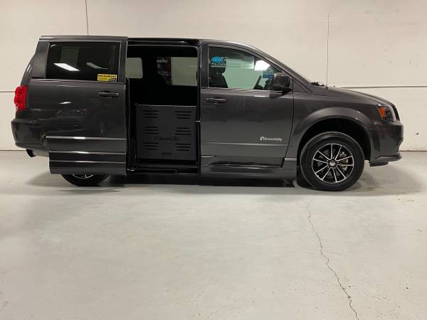 Wheelchair Accessible 2018 Dodge Grand Caravan SE Blacktop Package for sale in Palmer, AK – photo 6