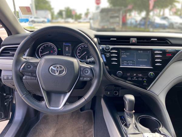 2018 Toyota Camry SE // CLEAN TITLE // 1 Owner - cars & trucks - by... for sale in Hollywood, FL – photo 12