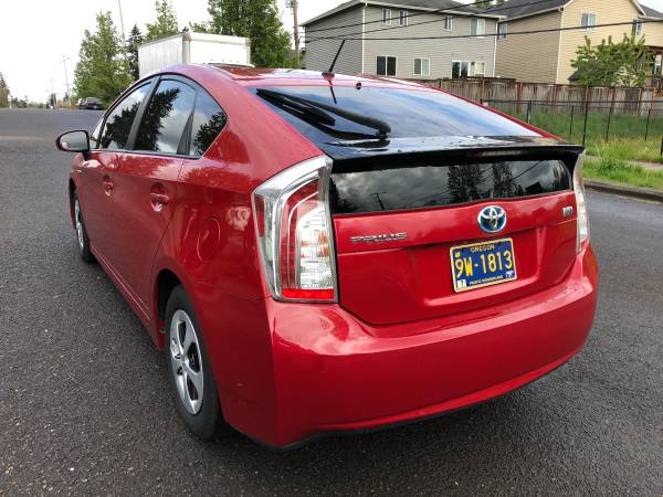2015 Toyota Prius FOUR Hybrid 51 MPG Gas saver Leather seats for sale in Vancouver, OR – photo 4