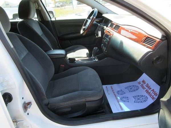 2009 Chevrolet Impala LS, 3.5L V6, 29 MPG HWY for sale in Lapeer, MI – photo 14