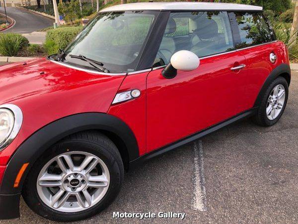 2011 MINI Cooper S Model 6-Speed Automatic - Excellent Condition! for sale in Oceanside, CA – photo 3