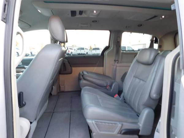 2008 CHRYSLER TOWN & COUNTRY TOURING V6 AUTO LOADED $3995 - cars &... for sale in Rush City, MN – photo 6