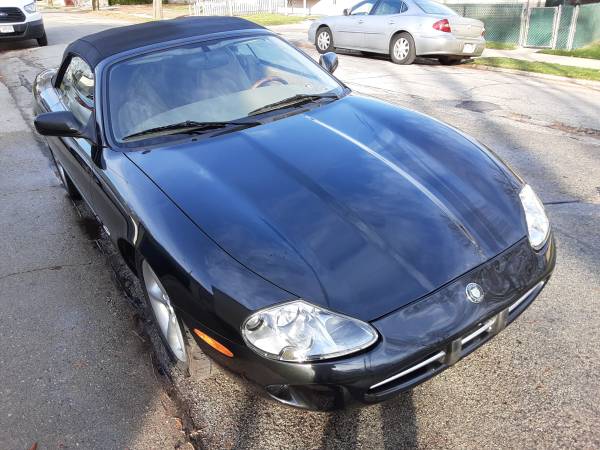 1997 Jaguar XK8 - cars & trucks - by owner - vehicle automotive sale for sale in milwaukee, WI – photo 2