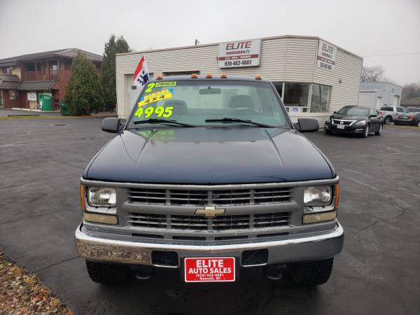 1998 Chevy K2500 Diesel 4x4 (2-Owner!) - cars & trucks - by dealer -... for sale in Neenah, WI – photo 2