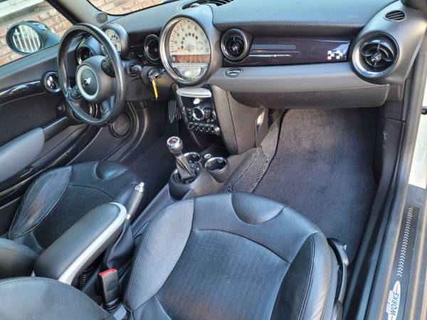 2009 Mini John Cooper Works JCW 211hp 6 Speed Manual White Gas Saver for sale in Los Angeles, CA – photo 21