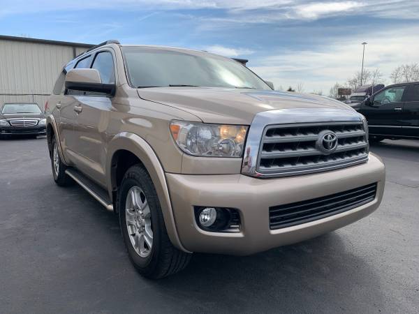 2008 Toyota Sequoia Navigation Running Boards Entertainment - cars & for sale in Jeffersonville, KY – photo 4
