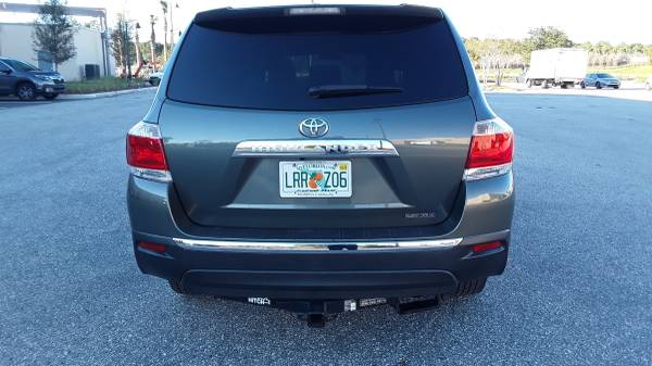 2013 Toyota Highlander - cars & trucks - by owner - vehicle... for sale in Ponte Vedra, FL – photo 4