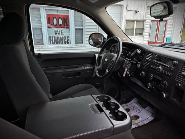 2011 Chevrolet Silverado 1500 LT Crew Cab 4WD - - by for sale in Goshen, IN – photo 15