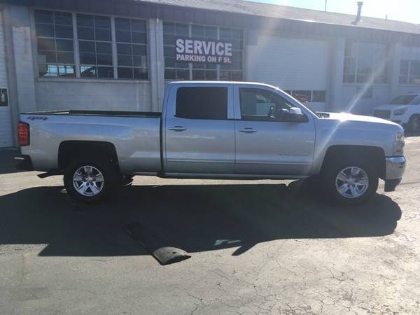 2017 Chevrolet Silverado 1500 LT WITH REMOTE LOCKING TAILGATE #52801 for sale in Grants Pass, OR – photo 9