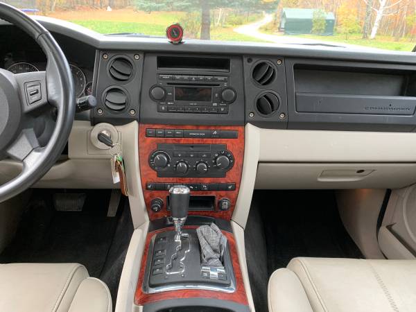 2006 Jeep Commander Limited 4WD LOADED! 3rd Row Books for $7K - cars... for sale in Underhill, VT – photo 6