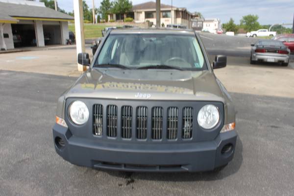 2007 Jeep Patriot 4WD - 96K Miles - cars & trucks - by dealer -... for sale in New Castle, OH – photo 2