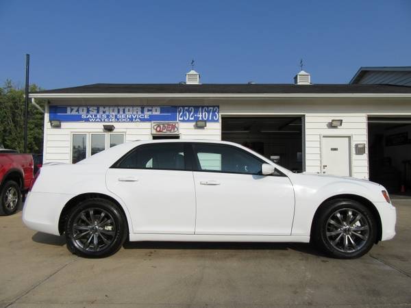2014 Chrysler 300 4dr Sdn 300S AWD - cars & trucks - by dealer -... for sale in Waterloo, IA – photo 2