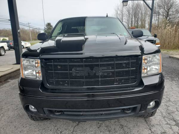 2011 GMC Sierra 1500 Crew Cab 4x4, Lifted, Sharp Looking Truck -... for sale in Oswego, NY – photo 2