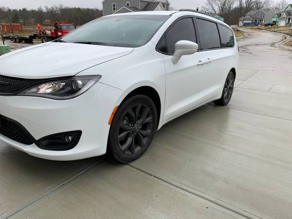 Selling my 2018 Chrysler Pacifica S - cars & trucks - by owner -... for sale in Morrow, OH – photo 11