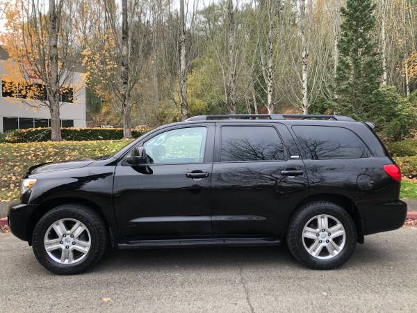 2016 Toyota Sequoia SR5 4WD --Leather, Sunroof, Bluetooth,... for sale in Kirkland, WA – photo 8