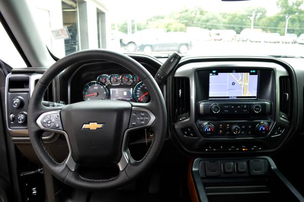 2017 Chevrolet Silverado 1500 Crew Cab LTZ 4X4 for sale in Burkburnett, TX – photo 16