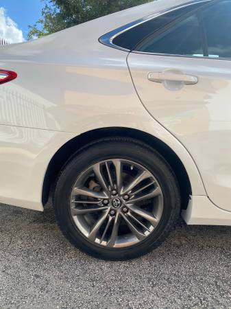 2017 Toyota Camry SE fully loaded 34k miles showroom condition -... for sale in Hialeah, FL – photo 12