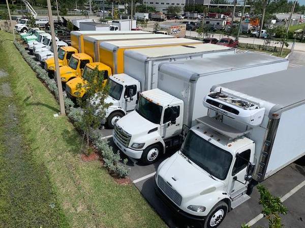 FREIGHTLINER & HINO BOX TRUCKS 24-26' - cars & trucks - by dealer -... for sale in Hialeah Gardens, FL – photo 2