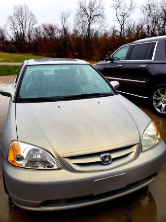 Beautiful 2002 Honda Civic EX Coupe: Avalanche Grey/ Gold... for sale in Swisher, IA – photo 22