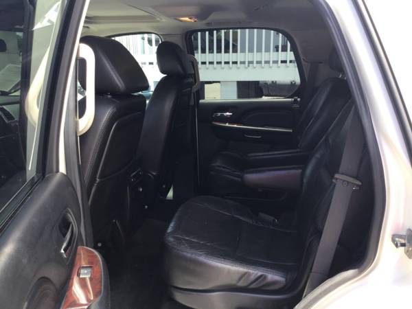 2007 Cadillac Escalade 2WD 4dr - - by dealer - vehicle for sale in Kahului, HI – photo 14