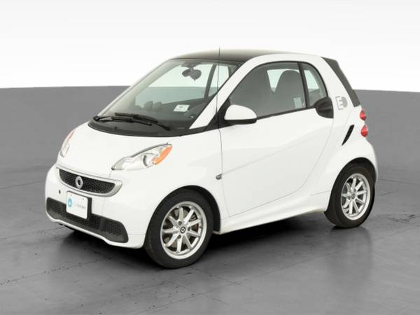2016 smart fortwo electric drive Hatchback Coupe 2D coupe White - -... for sale in Fredericksburg, VA – photo 3