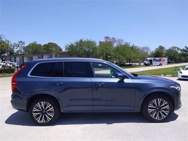 2021 Volvo XC90 T5 Momentum - SUV - - by dealer for sale in Naples, FL – photo 3