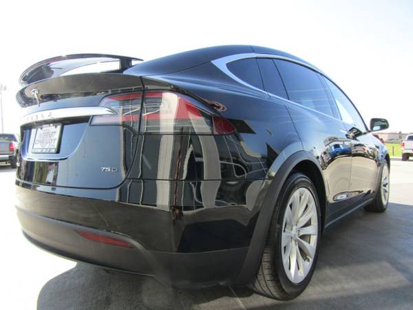 2019 Tesla Model X 75D AWD Midnight Silver Met for sale in Omaha, NE – photo 7