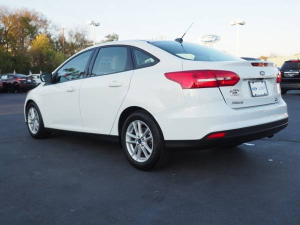 2018 Ford Focus SE - cars & trucks - by dealer - vehicle automotive... for sale in Middletown, OH – photo 3