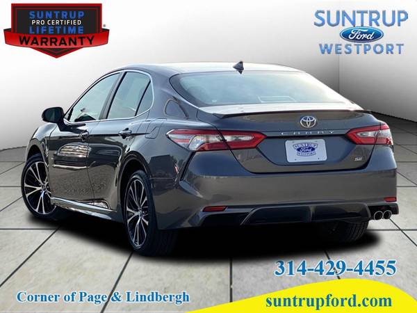 2018 Toyota Camry SE - - by dealer - vehicle for sale in Saint Louis, MO – photo 4