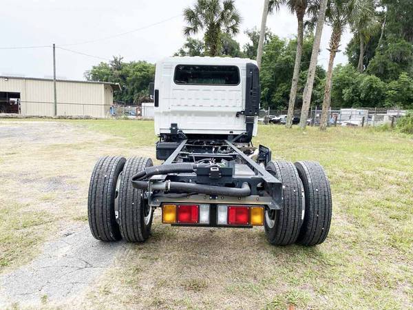 2018 Chevrolet W5500 HD Crew Cab Cab and Chassis for sale in PALATKA, MD – photo 6