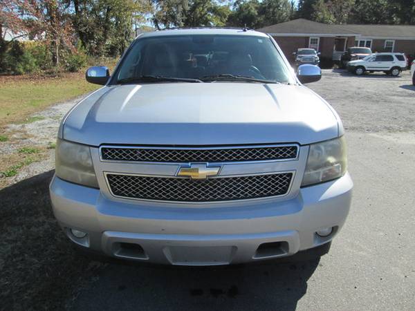 2011 Chevrolet, Chevy Tahoe LT/3rd Row/Captains Chairs 1 Owner Clean for sale in Charleston, SC – photo 3