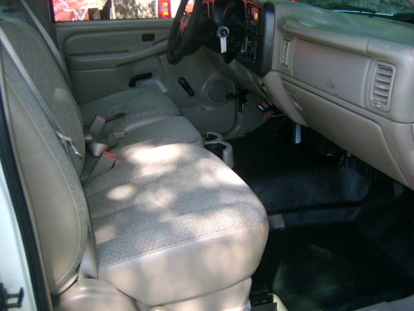2004 Chevy Silverado V6 4x2 Short Bed Pick up Cold AC New Tires SHARP! for sale in Villa Rica, GA – photo 14