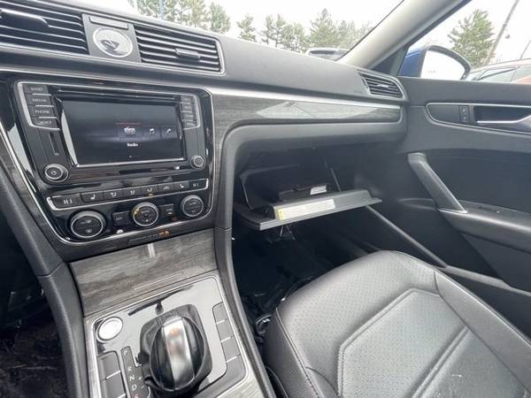 2017 Volkswagen Passat 1 8T SE - - by dealer - vehicle for sale in Wausau, WI – photo 23
