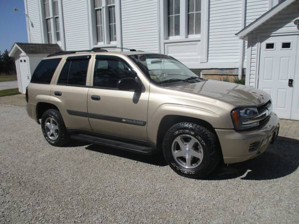 2004 Chevrolet Trailblazer LS 4x4 - - by dealer for sale in Atwater, OH – photo 2