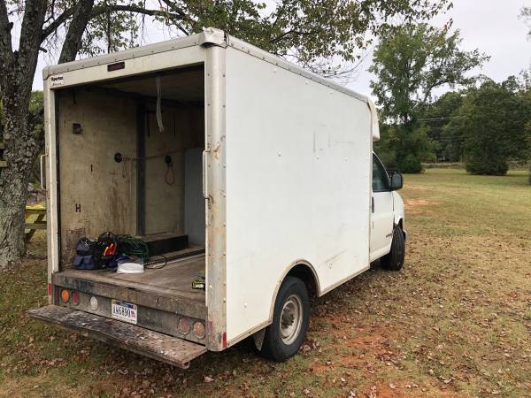 Chevrolet 3500 10ft BoxTruck for sale in Forest, VA – photo 3