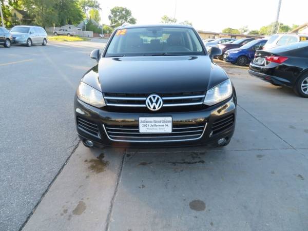 2012 Volkswagen Touareg 4dr TDI Diesel...124,000 miles...$11,900... for sale in Waterloo, IA – photo 2