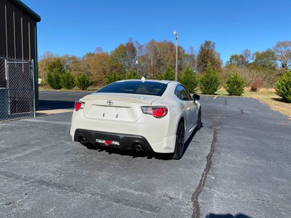 2013 Scion FR-S 6 Speed Manual - cars & trucks - by dealer - vehicle... for sale in Cowpens, SC – photo 7