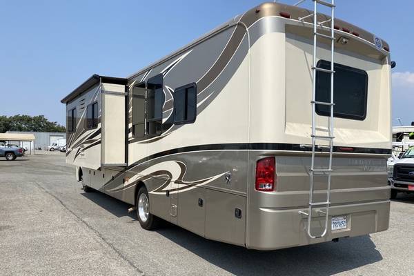 2013 Holiday Rambler Vacationer 36SBT Motor Home RWD RV #32213 -... for sale in Fontana, CA – photo 9
