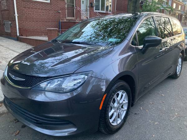 2018 Chrysler Pacifica Touring for sale in Brooklyn, NY – photo 2