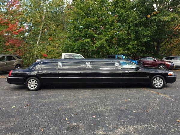 9, 999 2008 Lincoln Town Car LIMOUSINE Only 81k Miles, BAR, 1 for sale in Belmont, VT – photo 4