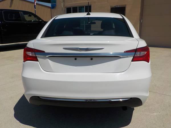 2013 Chrysler 200 Touring - - by dealer - vehicle for sale in Groveport, OH – photo 5