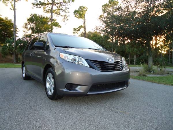TOYOTA SIENNA LE 2013 ^ RELIABLE FAMILY VAN - cars & trucks - by... for sale in Bonita Springs, FL – photo 3