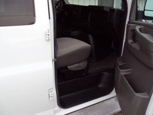 2014 Chevrolet Express Passenger 12 PASSENGER 4X4 QUIGLEY EXTENDED... for sale in waite park, ND – photo 10
