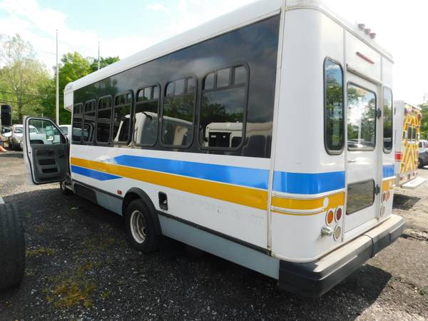 2008 Ford Shuttle Bus - - by dealer - vehicle for sale in Upper Marlboro, District Of Columbia – photo 3