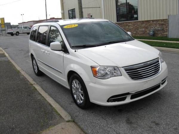 2013 Chrysler Town & Country Touring - Closeout Sale! - cars & for sale in Prospect Park, NJ – photo 4