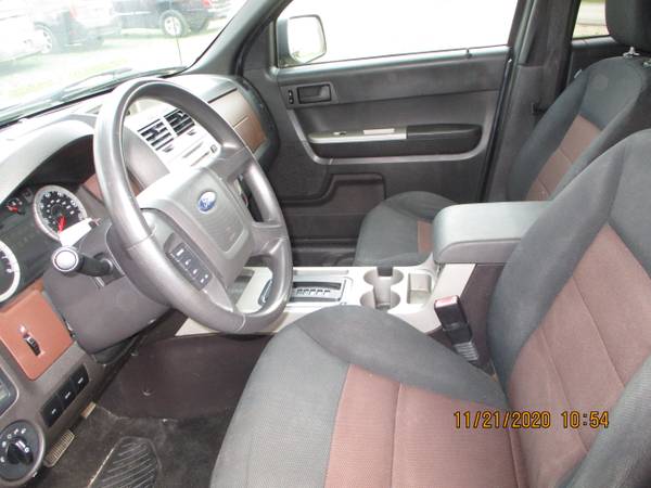 2008 FORD ESCAPE XLT 4X4 - cars & trucks - by dealer - vehicle... for sale in Perrysburg, OH – photo 4